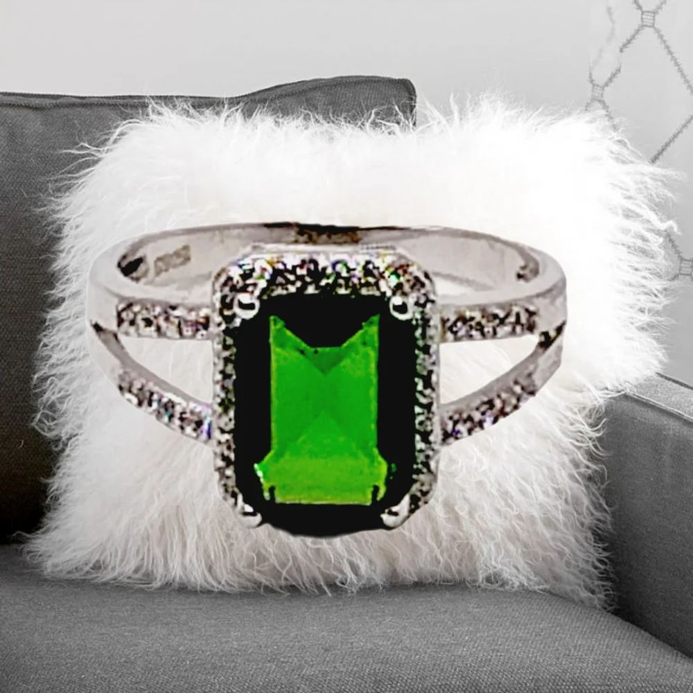 Sterling Silver Ring with Created Emerald and Diamonds. NWOT